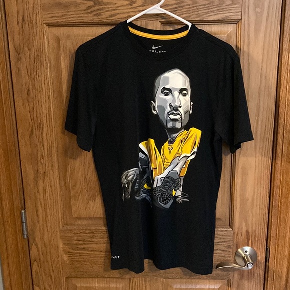 Nike Kobe t shirt. Mamba snake shoe laces! - Picture 1 of 4